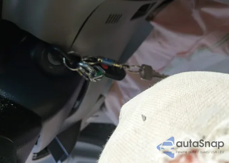 2013 Toyota Highlander Base Plus V6 из США, поврежденный, VIN 5TDBK3EH4DS189905